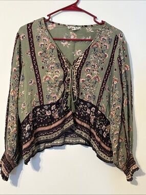 Gypsy Love Boho Floral‎ Lace Up Festival Top